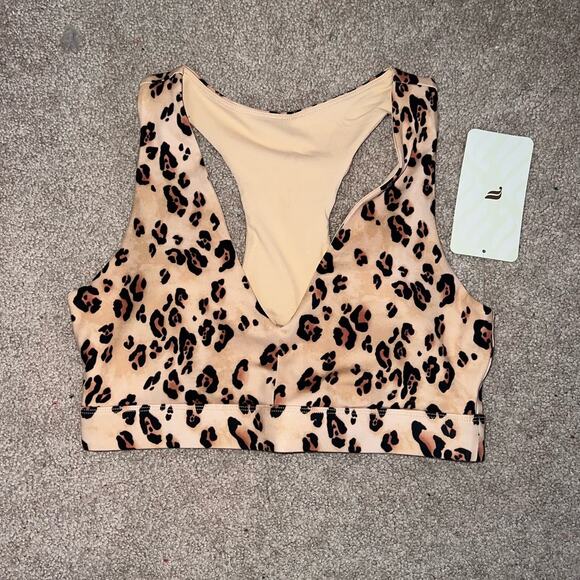 New Fabletics On-The-Go Midi Sports Bra II Desert Leopard size M - Picture 3 of 8